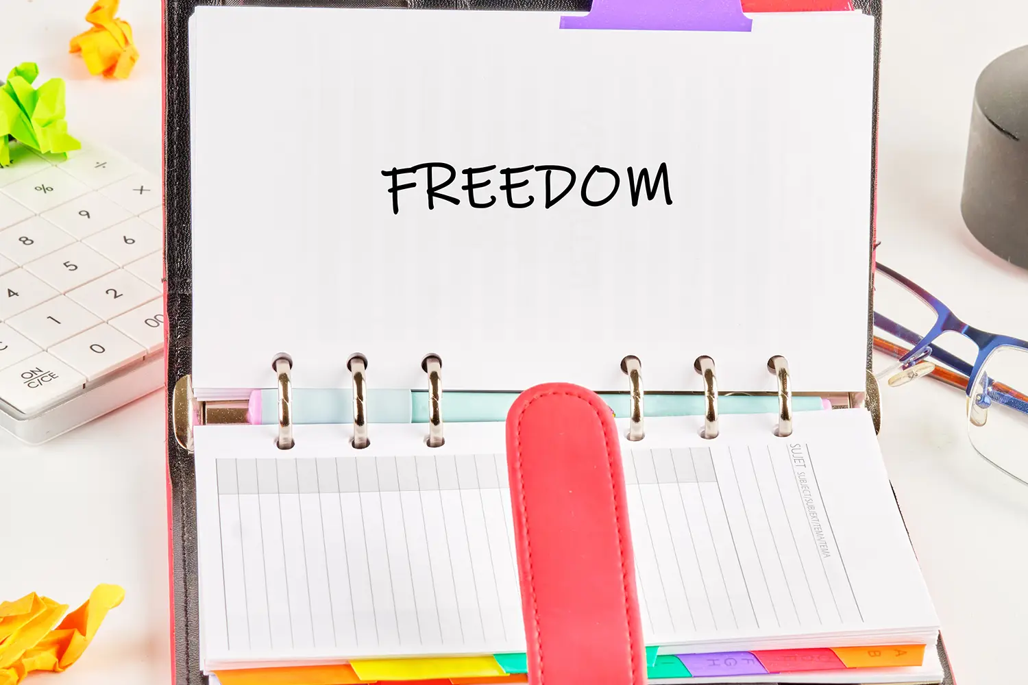 https://www.shutterstock.com/ja/image-photo/open-notebook-rests-on-bright-desk-2715406201?trackingId=bae06f34-af03-42d0-8bde-d54c461e81e9&listId=searchResults