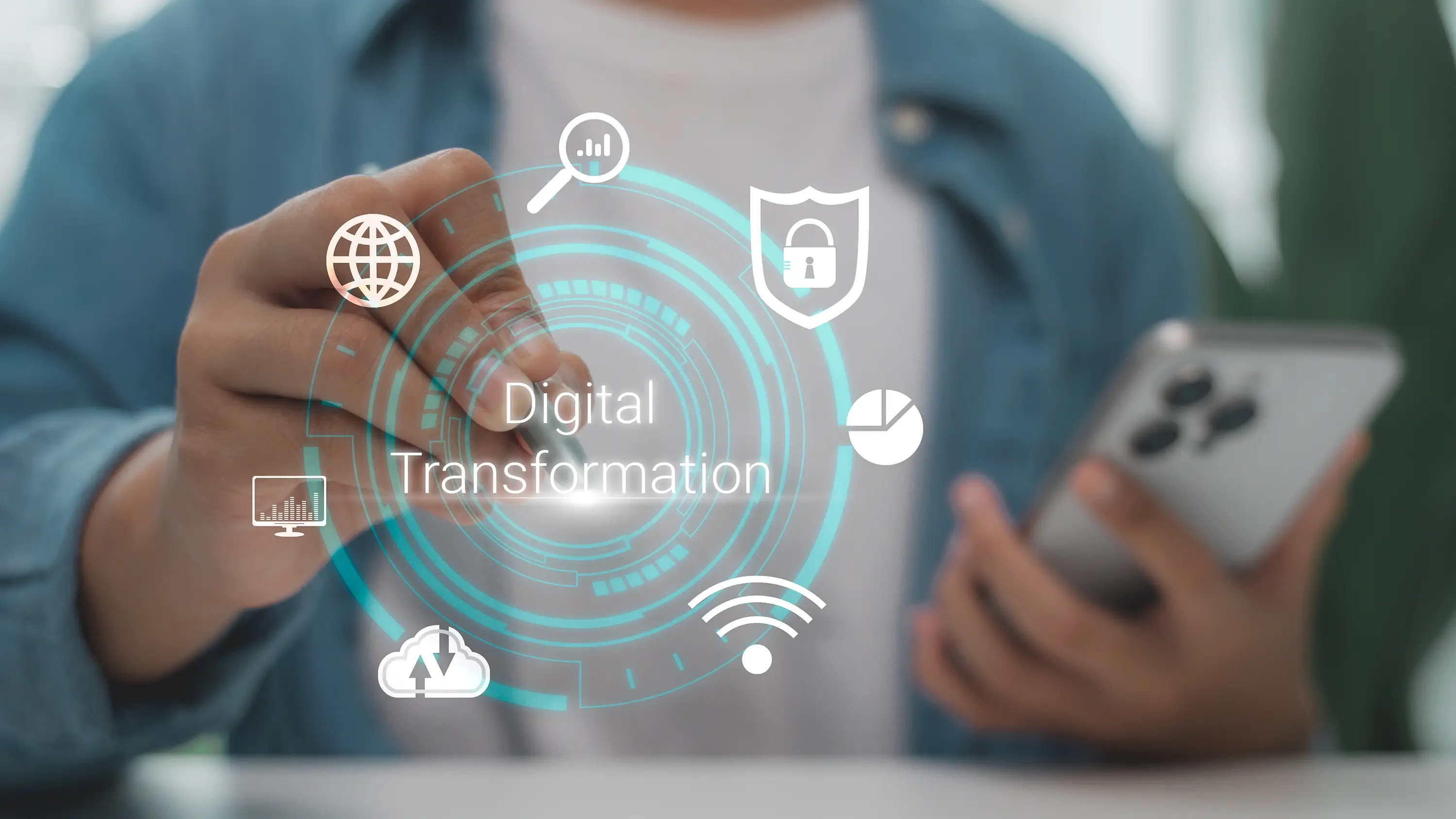 https://www.shutterstock.com/ja/image-photo/businessman-using-digital-transformation-technology-cloud-2679124547?trackingId=1409bf4c-15a5-47cb-b06b-e5e7c0878088&listId=searchResults
