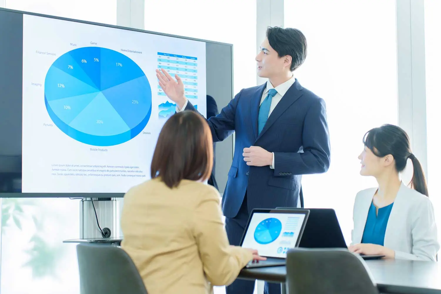 hands-asian-businessman-listening-presentation-meeting