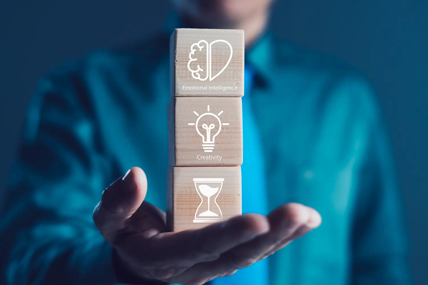 https://www.shutterstock.com/ja/image-photo/businessman-holding-wooden-blocks-icons-emotional-2703928343?trackingId=9a8afe82-f955-43ed-88c6-9984565a6eef&listId=searchResults