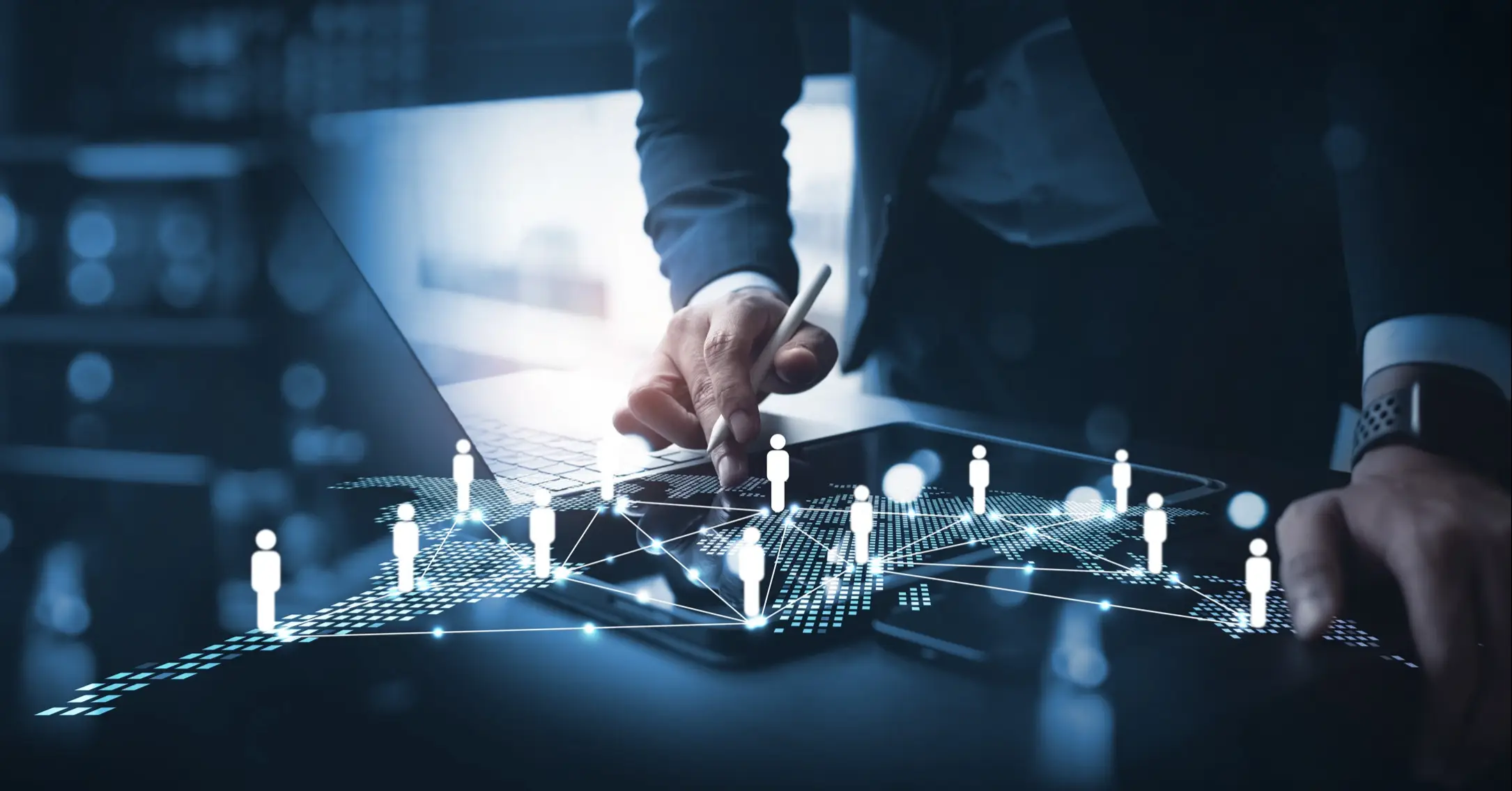 https://www.shutterstock.com/ja/image-photo/businessmen-using-digital-tablet-marketing-plan-2583534585?trackingId=014dd029-622d-47fd-aeba-dc3f7cfb3f5f&listId=searchResults