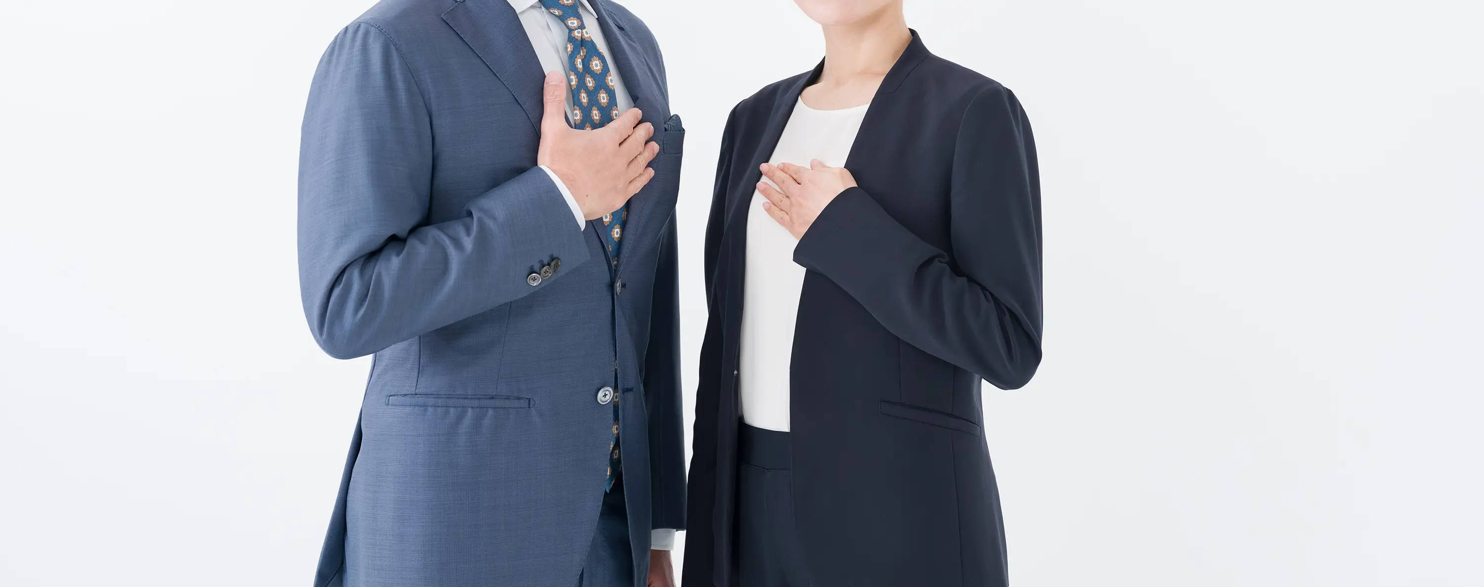 https://www.shutterstock.com/ja/image-photo/businessmen-businesswomen-offering-support-teamwork-together-2763286875?trackingId=4814e87a-7c92-4c3a-9cbc-1a56cf783e38&listId=searchResults